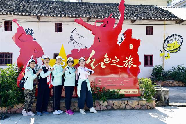 中国岭南避暑胜地休闲区蓝鸢梦想 - Www.slyday.coM