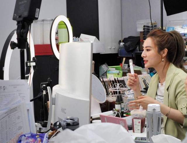 薇娅究竟要赚多少钱，才能2年就偷逃税款7亿多？休闲区蓝鸢梦想 - Www.slyday.coM