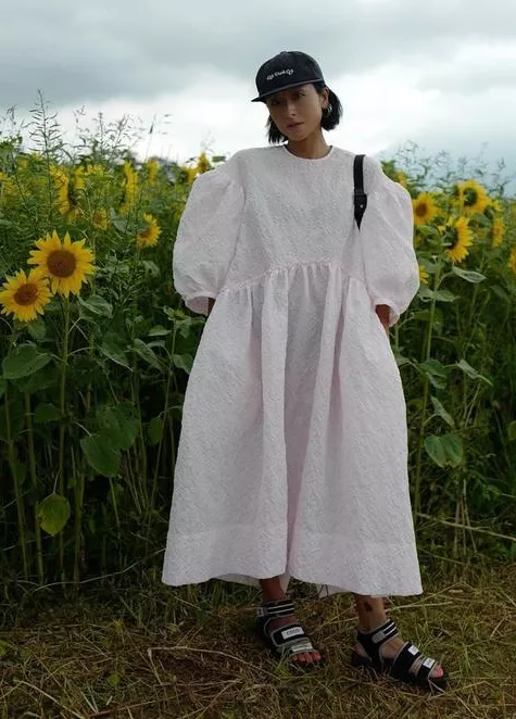 为什么香港明星的穿搭越来越土了?休闲区蓝鸢梦想 - Www.slyday.coM 为什么香港明星的穿搭越来越土了?休闲区蓝鸢梦想 - Www.slyday.coM