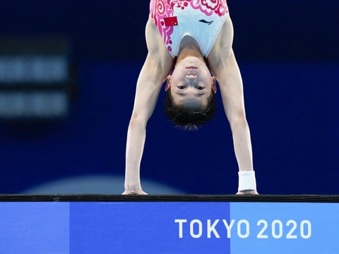 唯一特权，国际泳联主席亲自采访全红婵5个问题！1句话让她害羞了