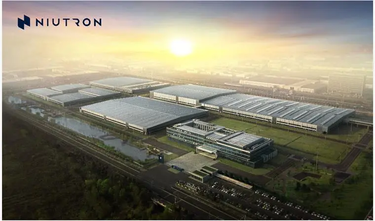 都是50岁后跨界造电动车，对比李一男，为什么大家更看好雷军？