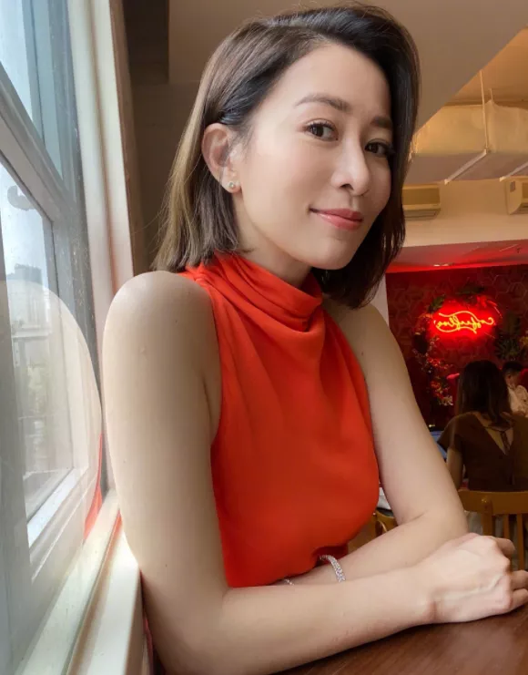 为什么香港明星的穿搭越来越土了?休闲区蓝鸢梦想 - Www.slyday.coM 为什么香港明星的穿搭越来越土了?休闲区蓝鸢梦想 - Www.slyday.coM