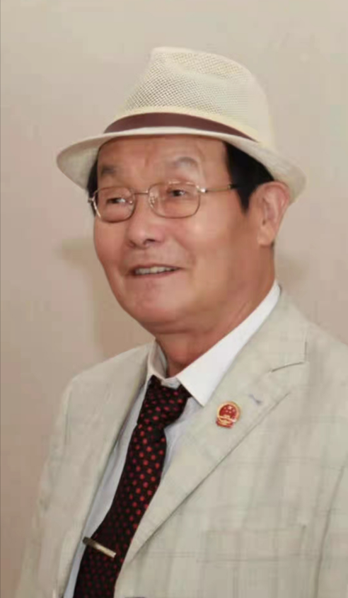 张宗彪:1941年生于陕西永寿.