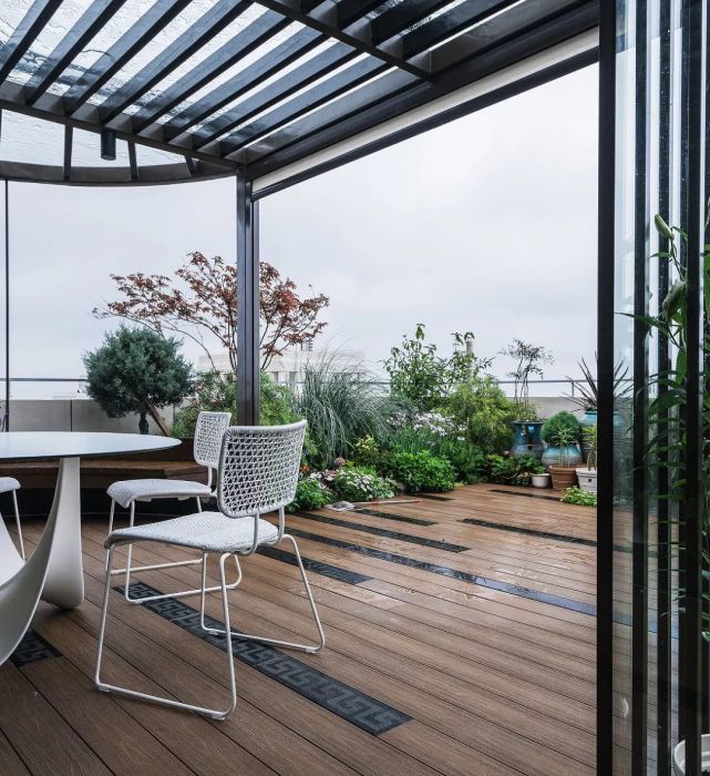 多花50万买房就为了一个顶楼露台这届95后新穷人真野