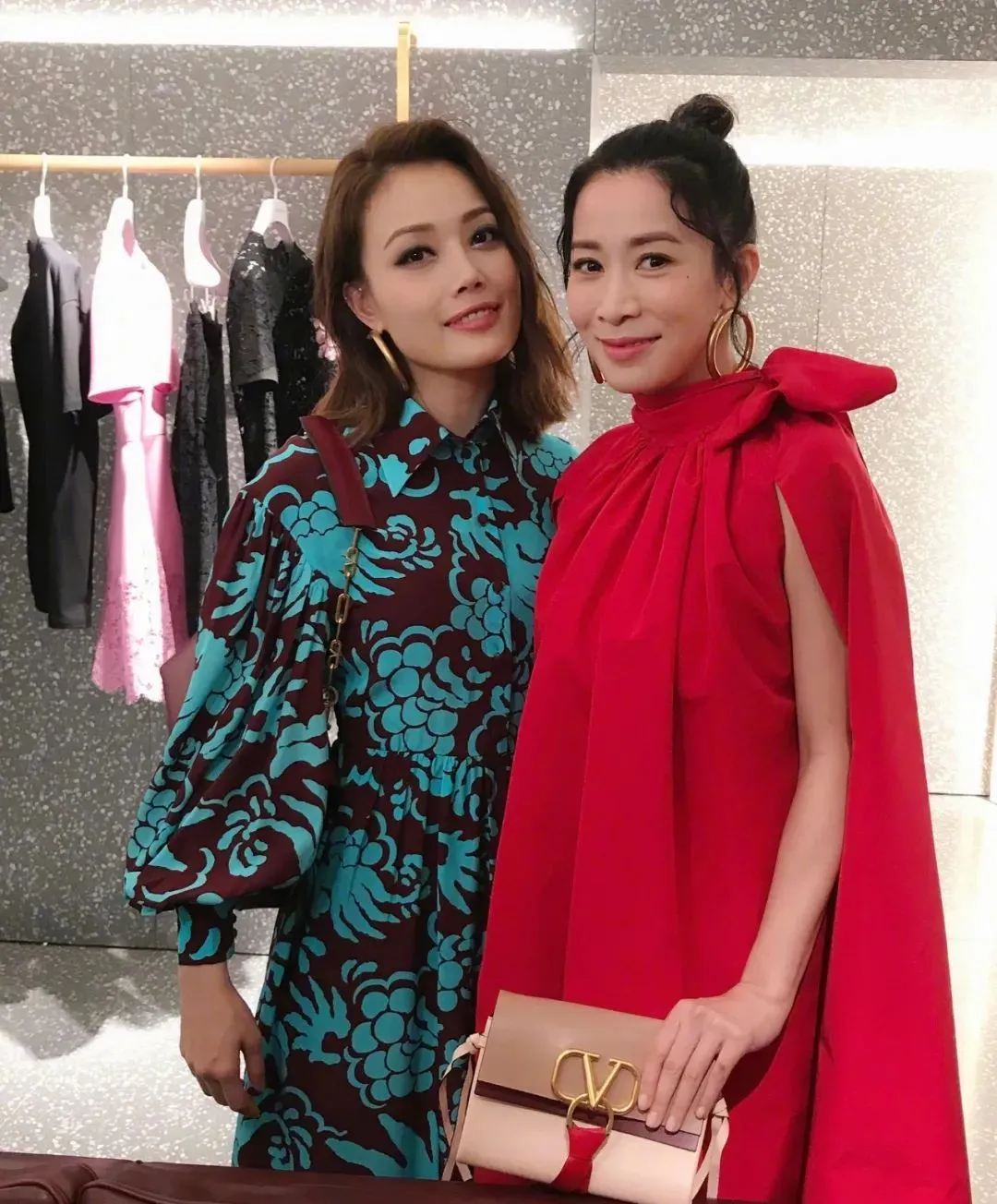 为什么香港明星的穿搭越来越土了?休闲区蓝鸢梦想 - Www.slyday.coM 为什么香港明星的穿搭越来越土了?休闲区蓝鸢梦想 - Www.slyday.coM