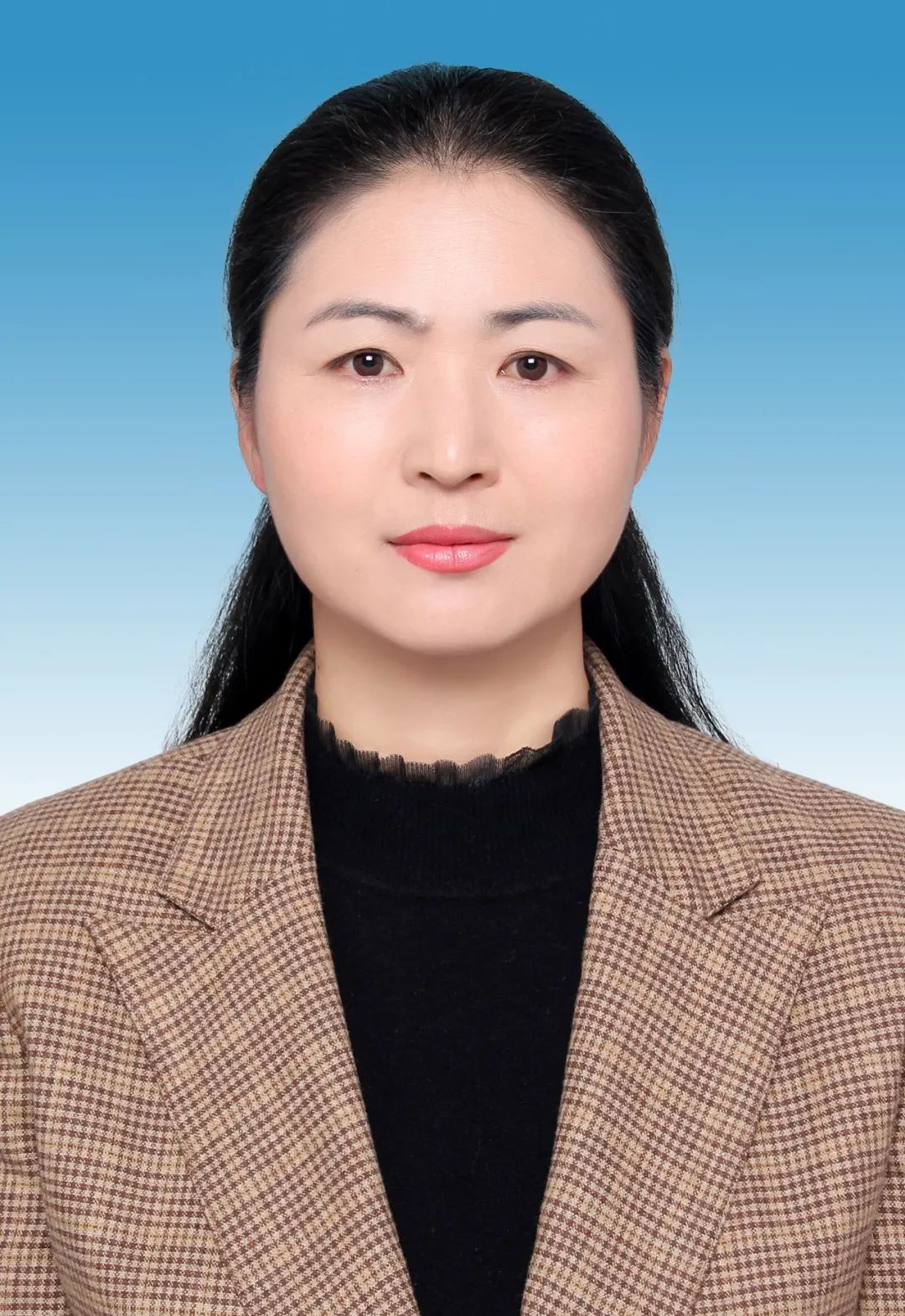 (新任)民革曲靖市委会主委 吕天敏副主委:邹廷鸥,游友刚 ,夏燏主   委