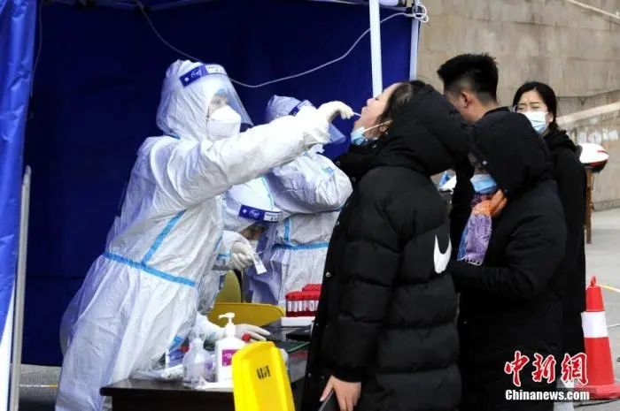 资料图：核酸检测。中新社发 高铖 摄