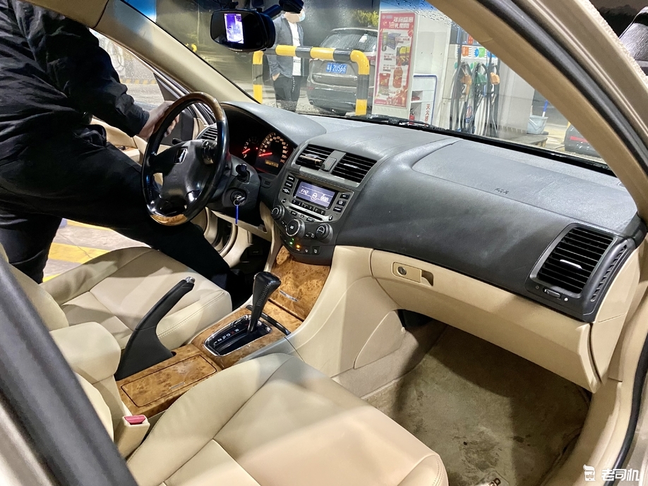 0,7代雅阁在当年的同级别车型中,是我觉得很均衡的一款车.而.