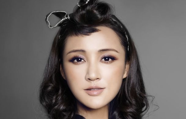 她是实力派演员,3年结过两次婚,如今被宠成公主,她是谁?休闲区蓝鸢梦想 - Www.slyday.coM