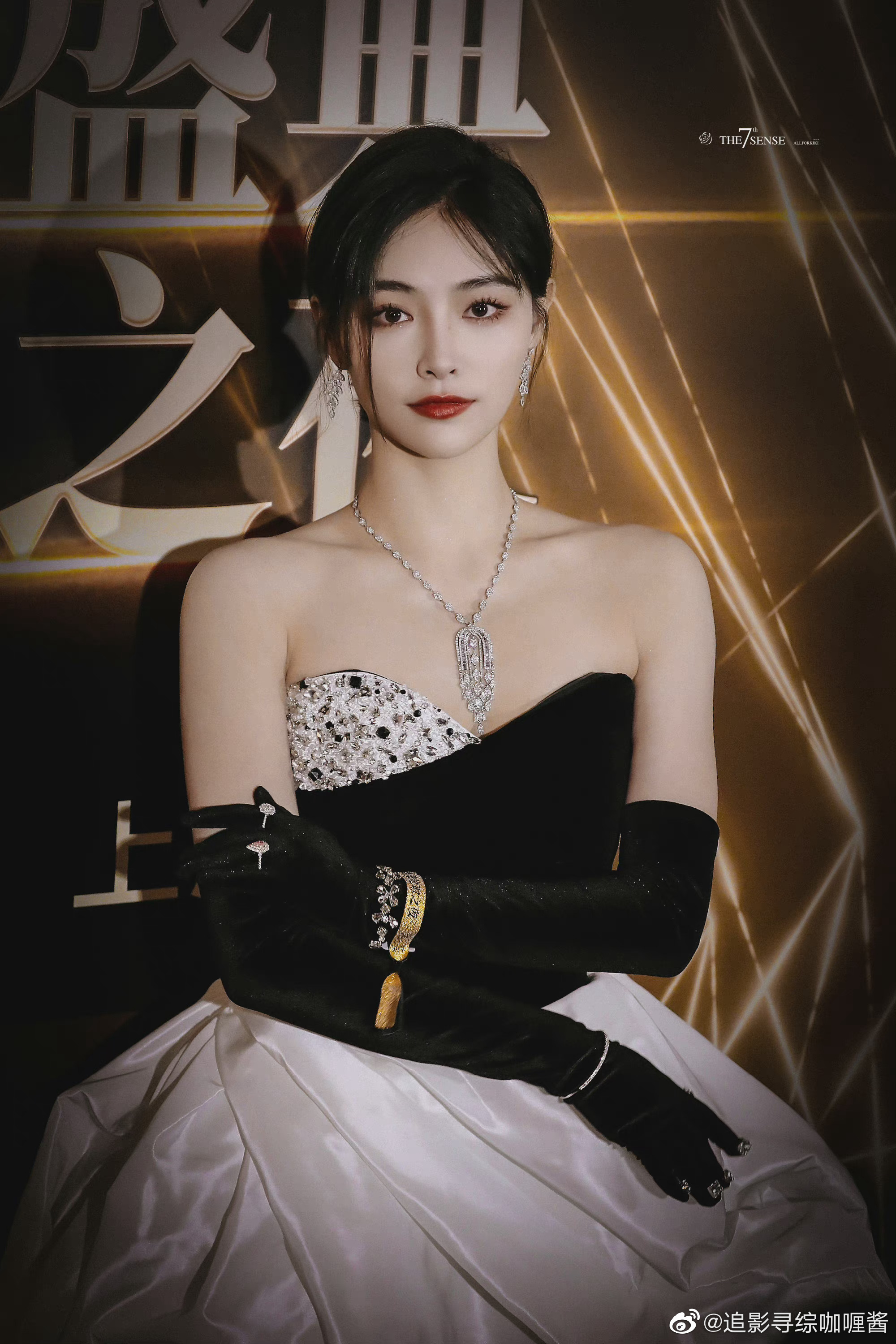 许佳琪搜狐时尚盛典红毯饭拍太绝了