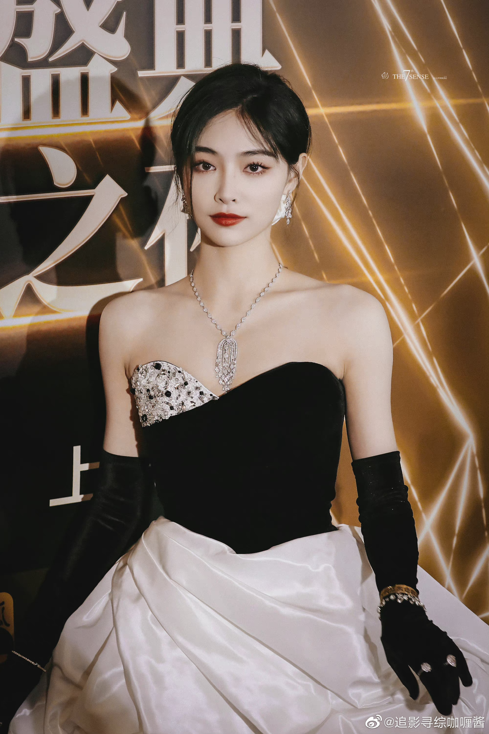 许佳琪搜狐时尚盛典红毯饭拍太绝了