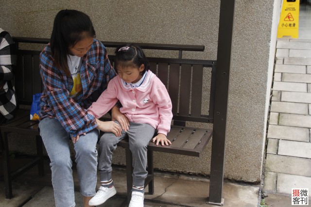 18岁少女生下孩子被确诊患重病,夫妻被赶出家门住铁皮房4年休闲区蓝鸢梦想 - Www.slyday.coM 18岁少女生下孩子被确诊患重病,夫妻被赶出家门住铁皮房4年休闲区蓝鸢梦想 - Www.slyday.coM