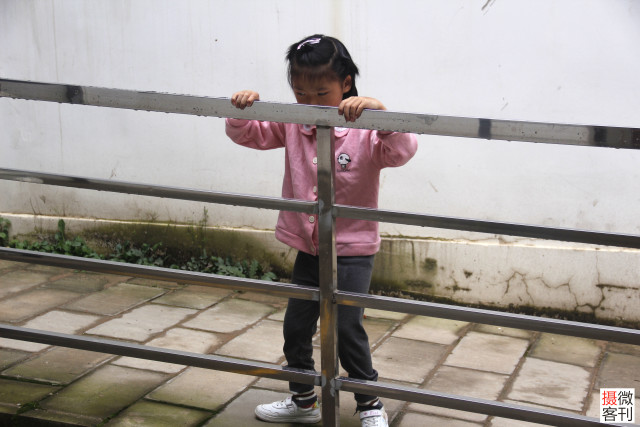 18岁少女生下孩子被确诊患重病,夫妻被赶出家门住铁皮房4年休闲区蓝鸢梦想 - Www.slyday.coM 18岁少女生下孩子被确诊患重病,夫妻被赶出家门住铁皮房4年休闲区蓝鸢梦想 - Www.slyday.coM