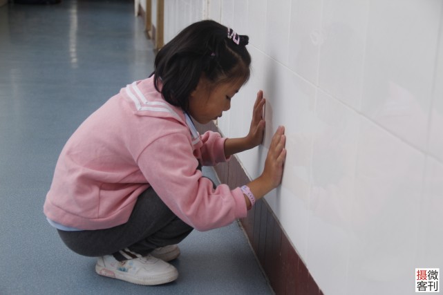 18岁少女生下孩子被确诊患重病,夫妻被赶出家门住铁皮房4年休闲区蓝鸢梦想 - Www.slyday.coM 18岁少女生下孩子被确诊患重病,夫妻被赶出家门住铁皮房4年休闲区蓝鸢梦想 - Www.slyday.coM