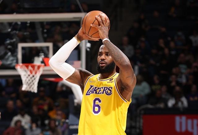 上任三把火！湖人新帅怒批球星，矛头指向詹姆斯威少休闲区蓝鸢梦想 - Www.slyday.coM