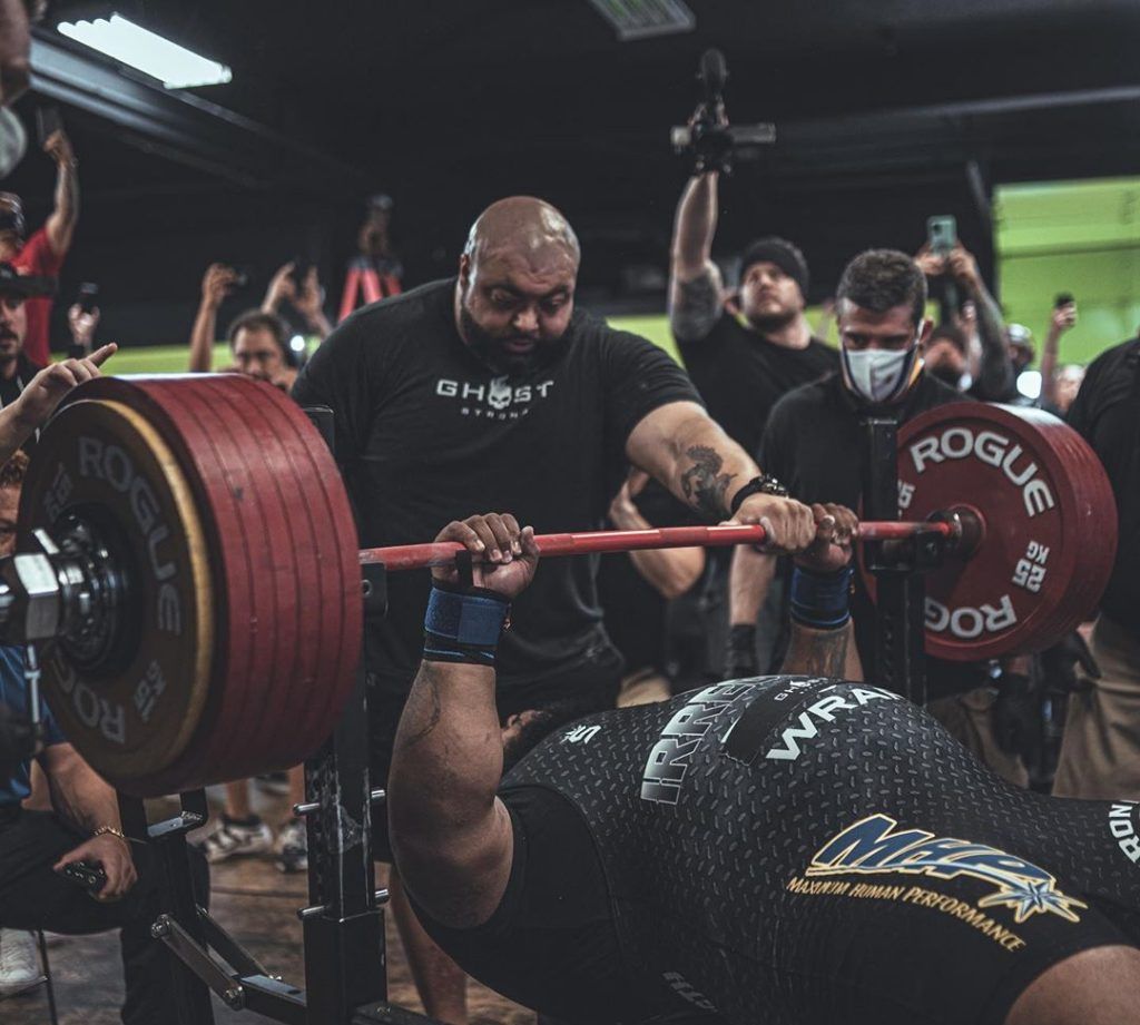 卧推野兽朱利叶斯马多克斯世界卧推第一人目标是800磅