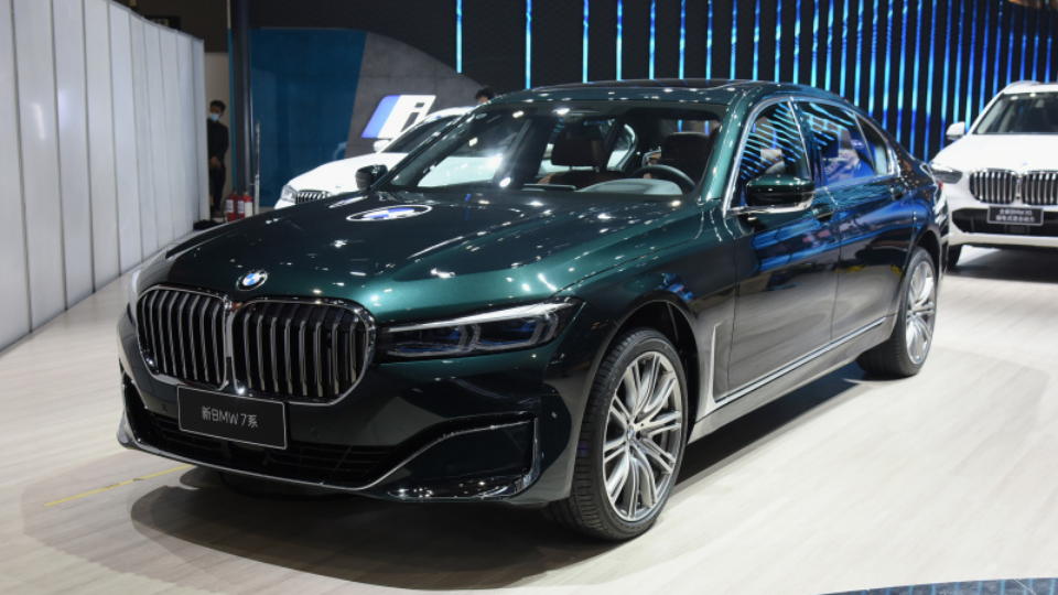 优惠12万全款买宝马7系更划算但老板们更喜欢分期