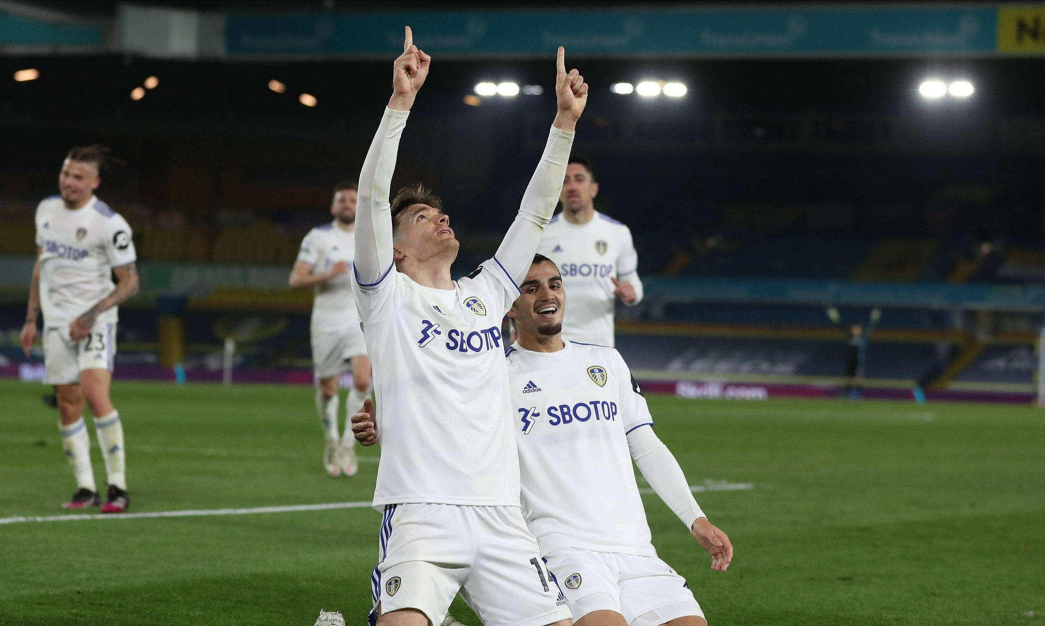 英超前瞻:7人受伤,两战输10球,利兹联对枪手十年不胜休闲区蓝鸢梦想 - Www.slyday.coM 英超前瞻:7人受伤,两战输10球,利兹联对枪手十年不胜休闲区蓝鸢梦想 - Www.slyday.coM