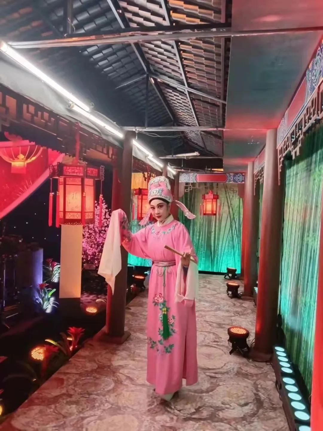 "孙红菊说,在结尾处,她还创新加入了自己的拿手绝活"大花腔",清音佳韵