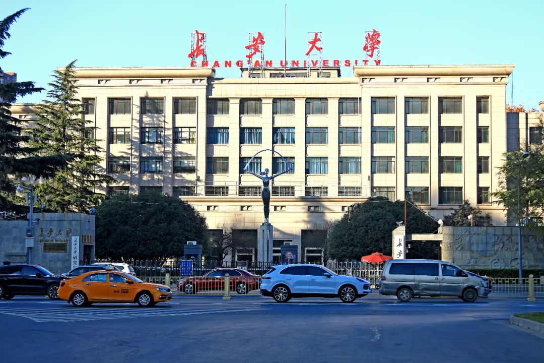 12月9日,西安市出现本轮本土确诊病例,12月15日长安大学报告本土确诊