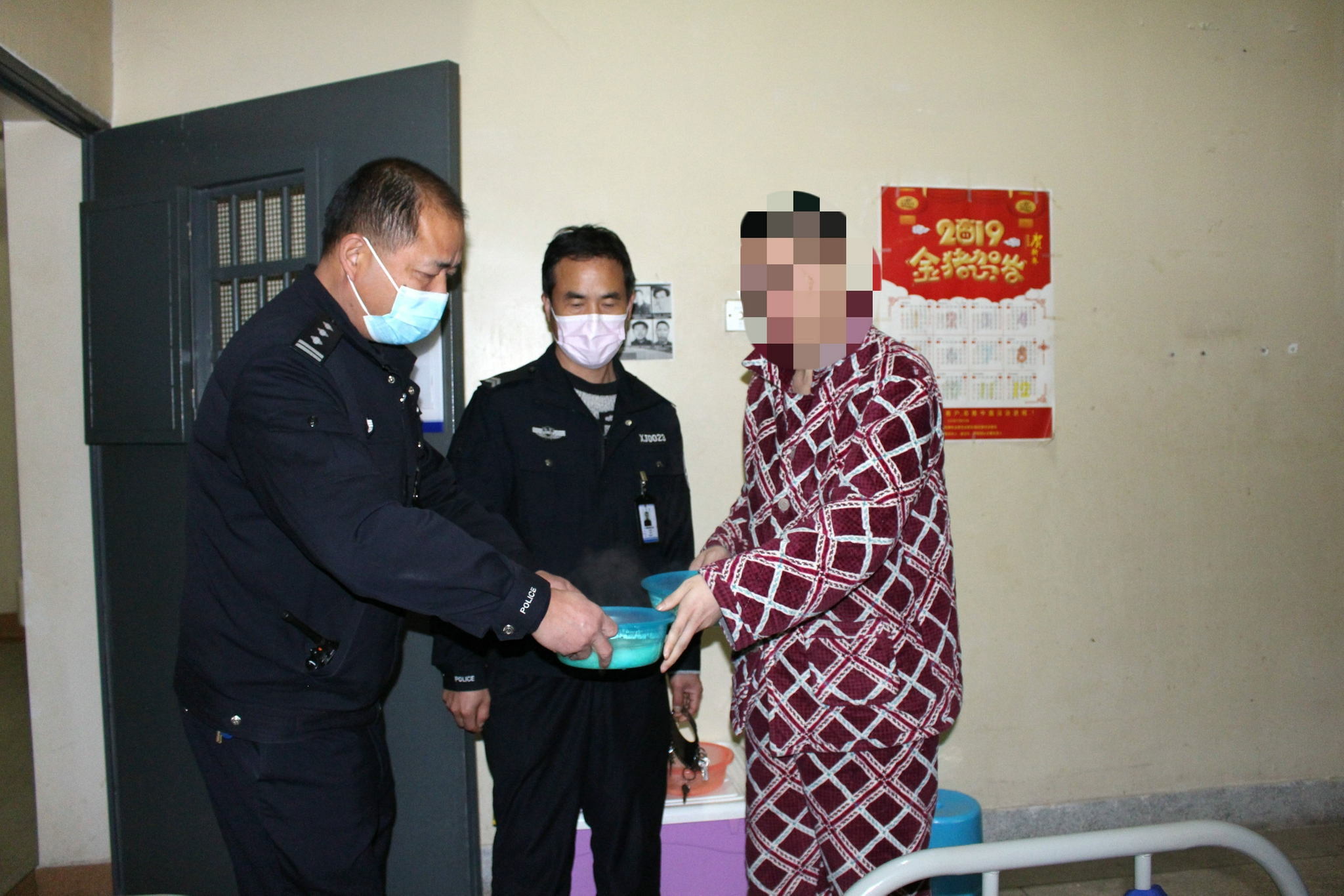 艾滋病毒贩被执行死刑前，为什么要求见这个警察？休闲区蓝鸢梦想 - Www.slyday.coM