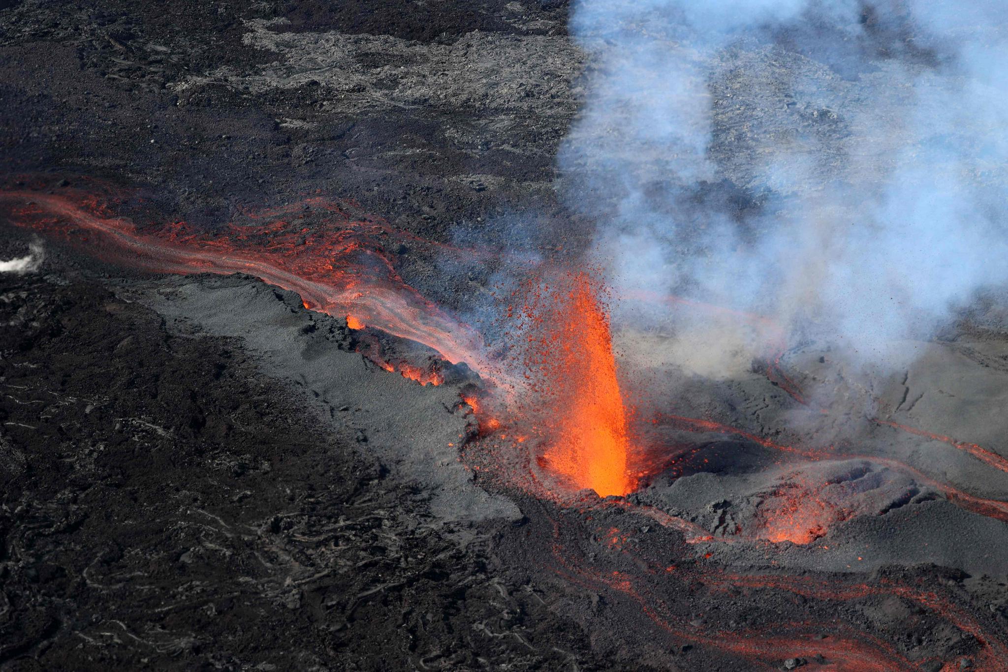 富尔奈斯火山图片