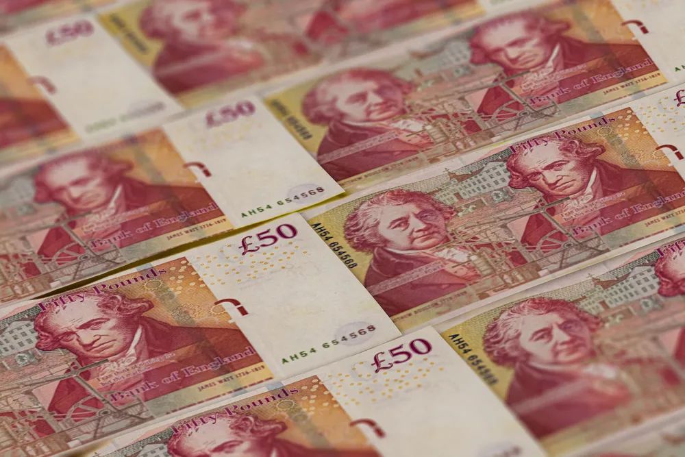 50英镑背面将二位并列.摄影/maksym kapliuk,来源/图虫创意