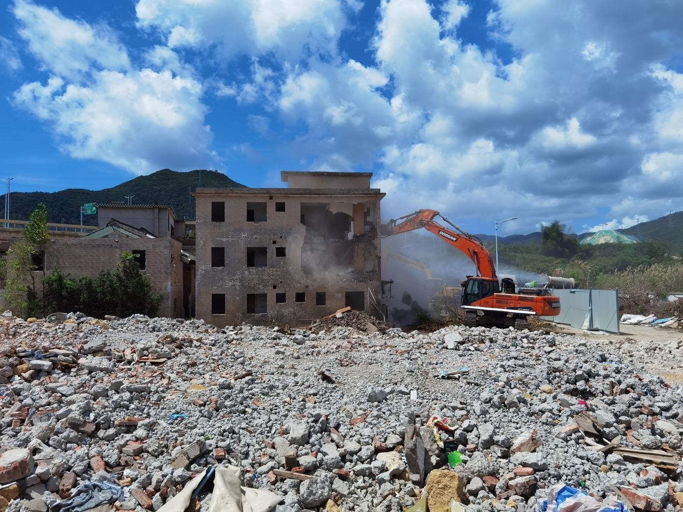 坪山区碧岭街道直面征拆难题护航坪山高中园项目顺利推进