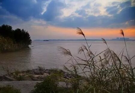 “十四五”迈出振奋人心第一步，江苏在克难奋进中实现高质量发展休闲区蓝鸢梦想 - Www.slyday.coM