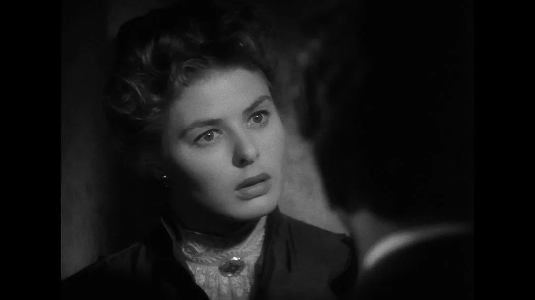 冲上热搜的“煤气灯效应”：感情里的精神控制，到底有多可怕？休闲区蓝鸢梦想 - Www.slyday.coM