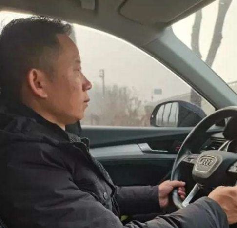 无耻!养父携亲戚到学校拦截孙卓,称14年养育之恩不如一辆奥迪休闲区蓝鸢梦想 - Www.slyday.coM 无耻!养父携亲戚到学校拦截孙卓,称14年养育之恩不如一辆奥迪休闲区蓝鸢梦想 - Www.slyday.coM