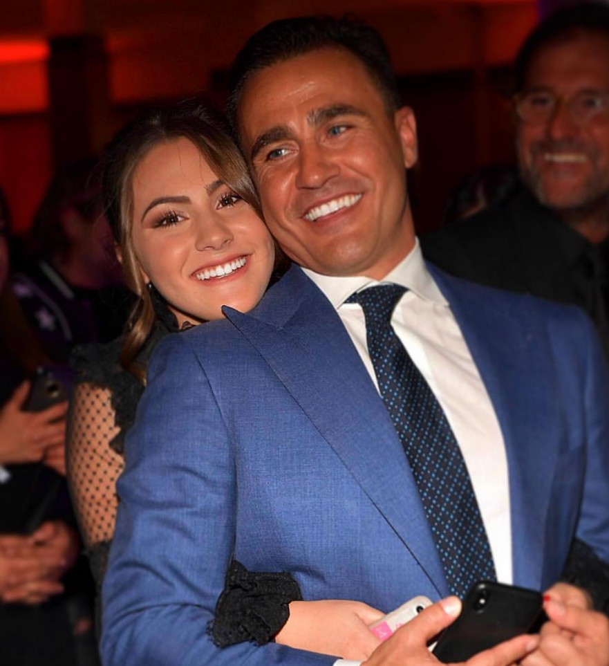 成熟过快卡纳瓦罗为女儿庆祝20岁生日高颜值继承爸爸像兄妹