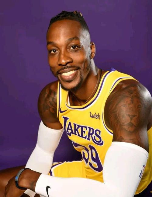 湖人为什么战绩不佳,一手好牌打烂了?因为两个教练根本不会打牌休闲区蓝鸢梦想 - Www.slyday.coM 湖人为什么战绩不佳,一手好牌打烂了?因为两个教练根本不会打牌休闲区蓝鸢梦想 - Www.slyday.coM