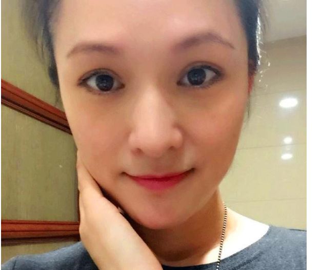 陈丽峰虽名字酷似男子,却美貌出众.她淡圈多年,仍被称为"最美仪琳".