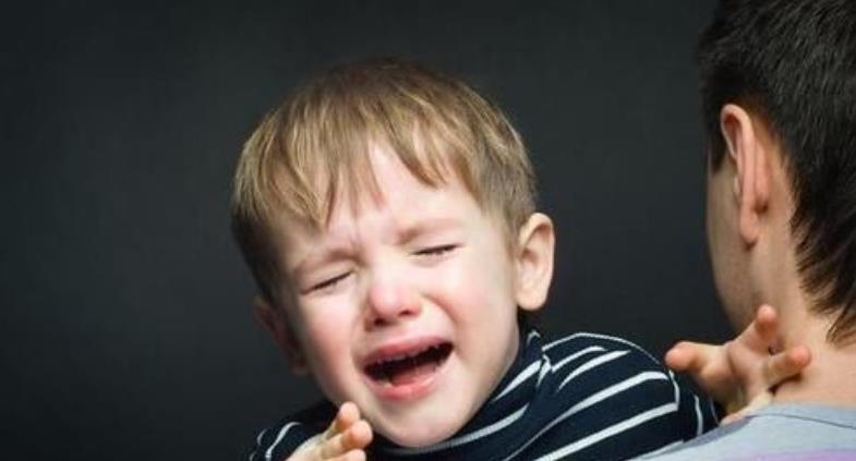 究竟是孩子太任性，还是妈妈太放纵？要学会坚决地对孩子说“不”休闲区蓝鸢梦想 - Www.slyday.coM