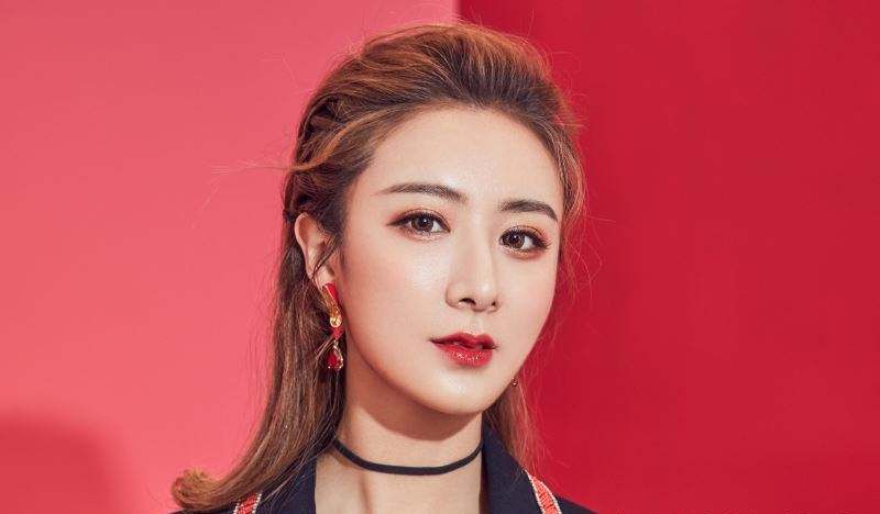 薇娅让人看到了人性的贪,如想站得高,还是要有道德底线约束自己休闲区蓝鸢梦想 - Www.slyday.coM 薇娅让人看到了人性的贪,如想站得高,还是要有道德底线约束自己休闲区蓝鸢梦想 - Www.slyday.coM