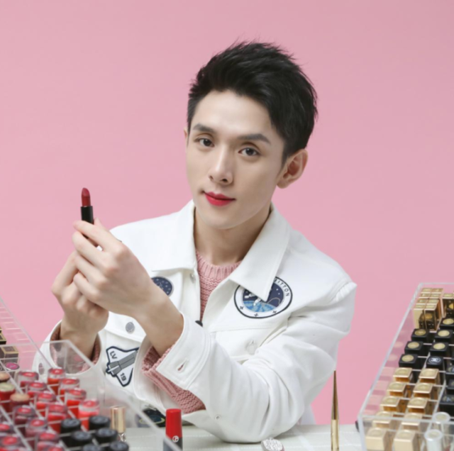 主播一哥李佳琦被消保委点名！双十一卖货涉嫌违规，已遭官方约谈休闲区蓝鸢梦想 - Www.slyday.coM