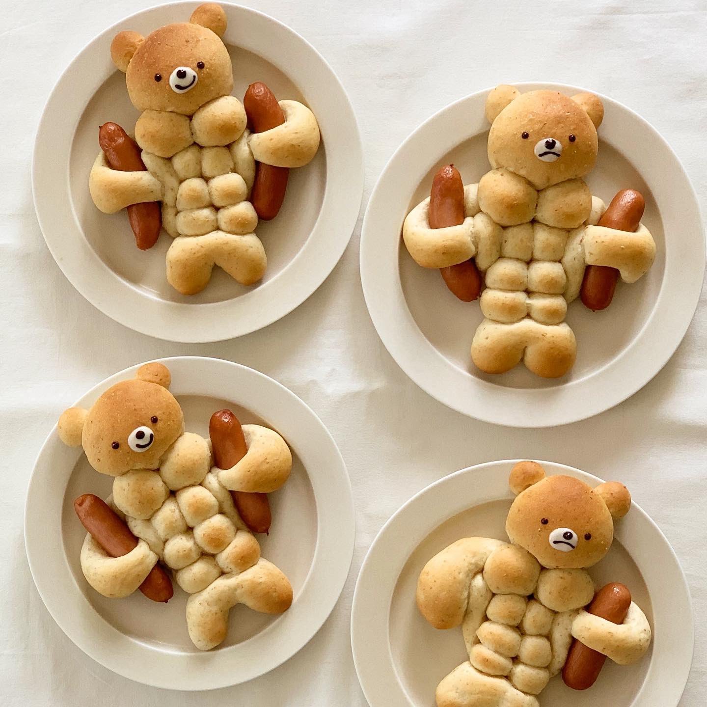 圣诞老人面包和圣诞肌肉熊好可爱twikonelbread