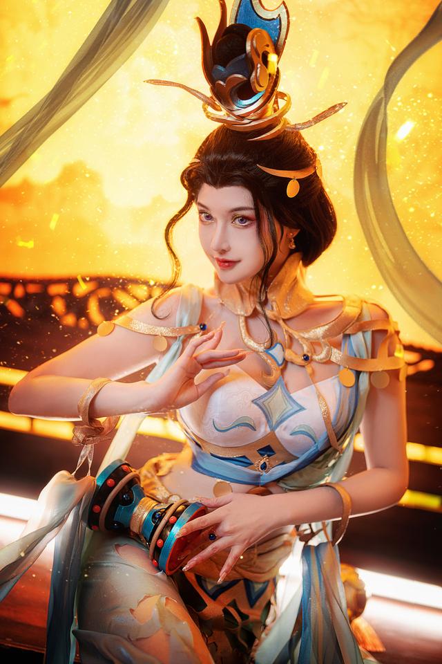 王者荣耀貂蝉遇见胡旋cosplay