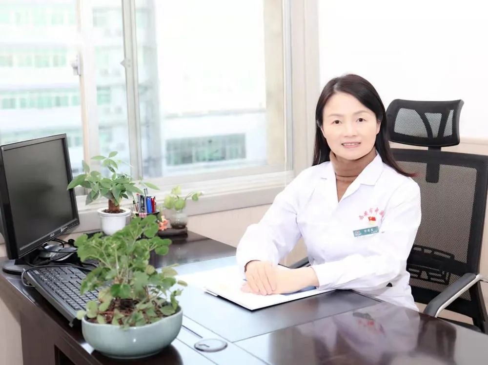 西安市中心医院彭莉蓉：做精做细做专科，打造全新药学服务模式｜管理新主张休闲区蓝鸢梦想 - Www.slyday.coM