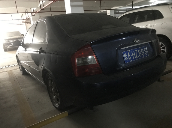 轿车右转与摩托车相撞致1死，海口交警：轿车司机全责！休闲区蓝鸢梦想 - Www.slyday.coM