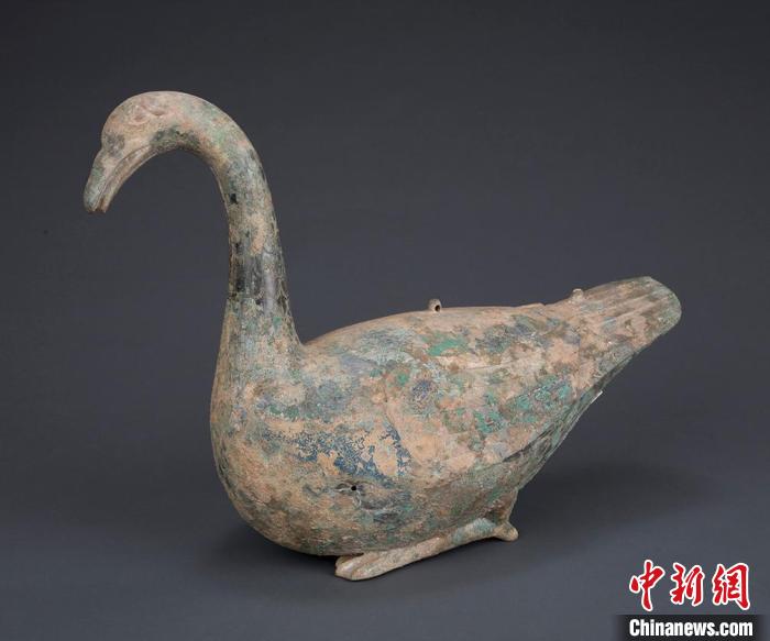 西汉青铜雁形尊 重庆中国三峡博物馆供图