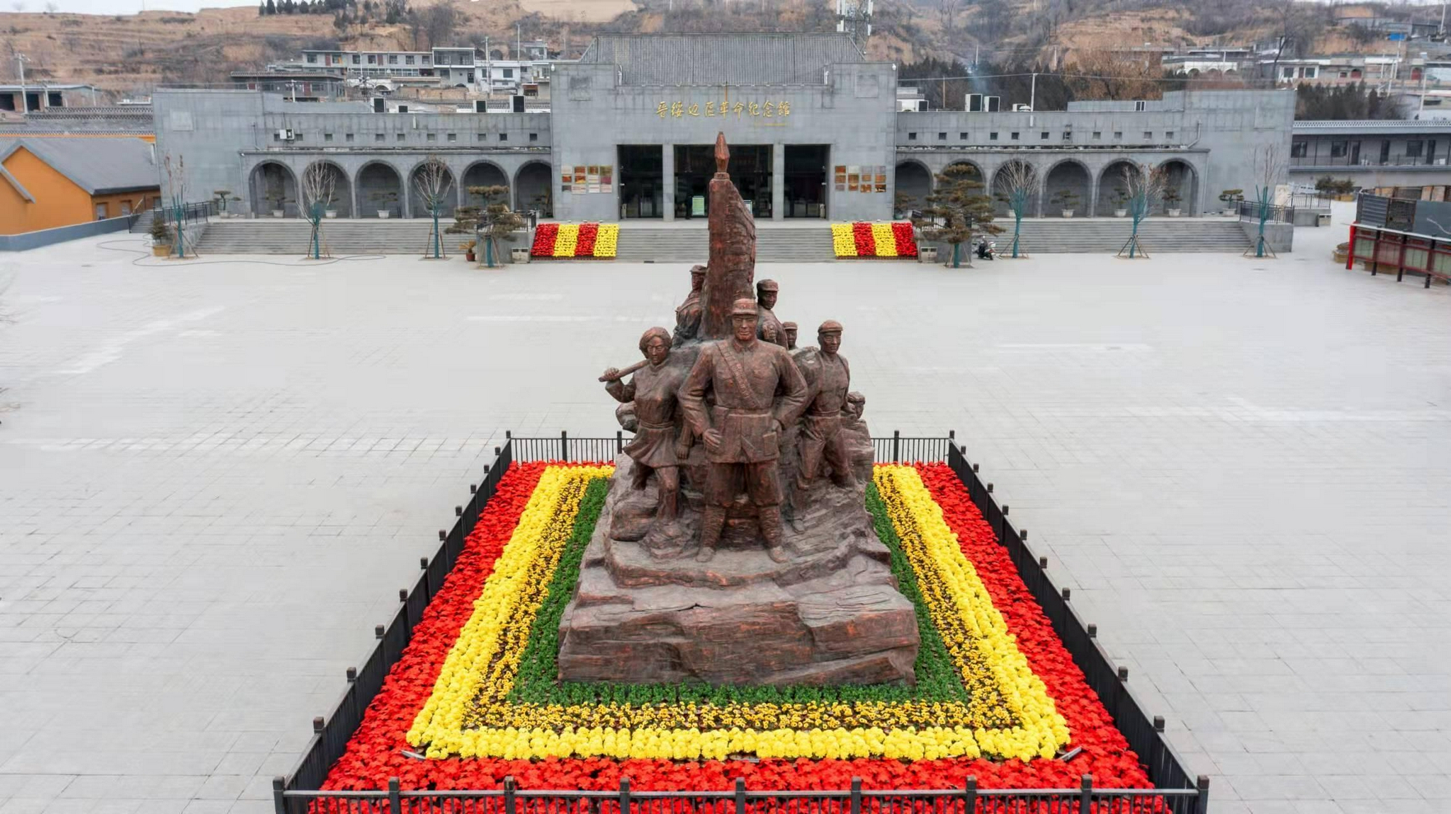 在晋绥边区革命纪念馆宣教部主任康彦红的带领下,羊城晚报记者来到这