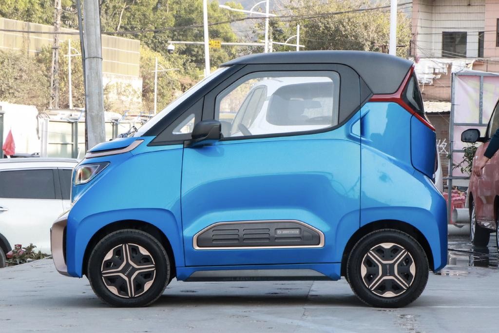 续航可达305km高配售价648万两座布局的宝骏e200如何