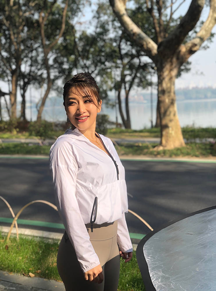 刘明湘太湖畔零度奔跑怀旧舞厅中翩翩起舞