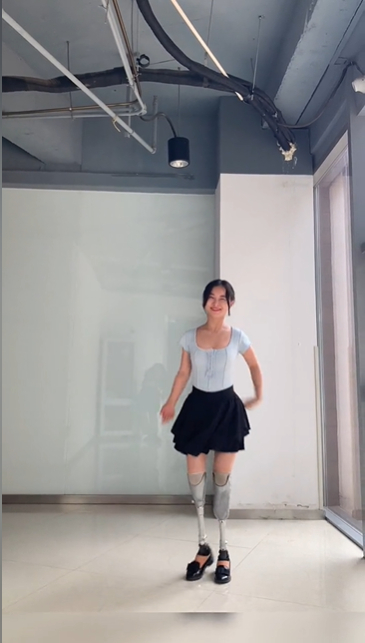 汶川截肢女孩说自己也在被网友治愈 谢谢网友们给她力量休闲区蓝鸢梦想 - Www.slyday.coM