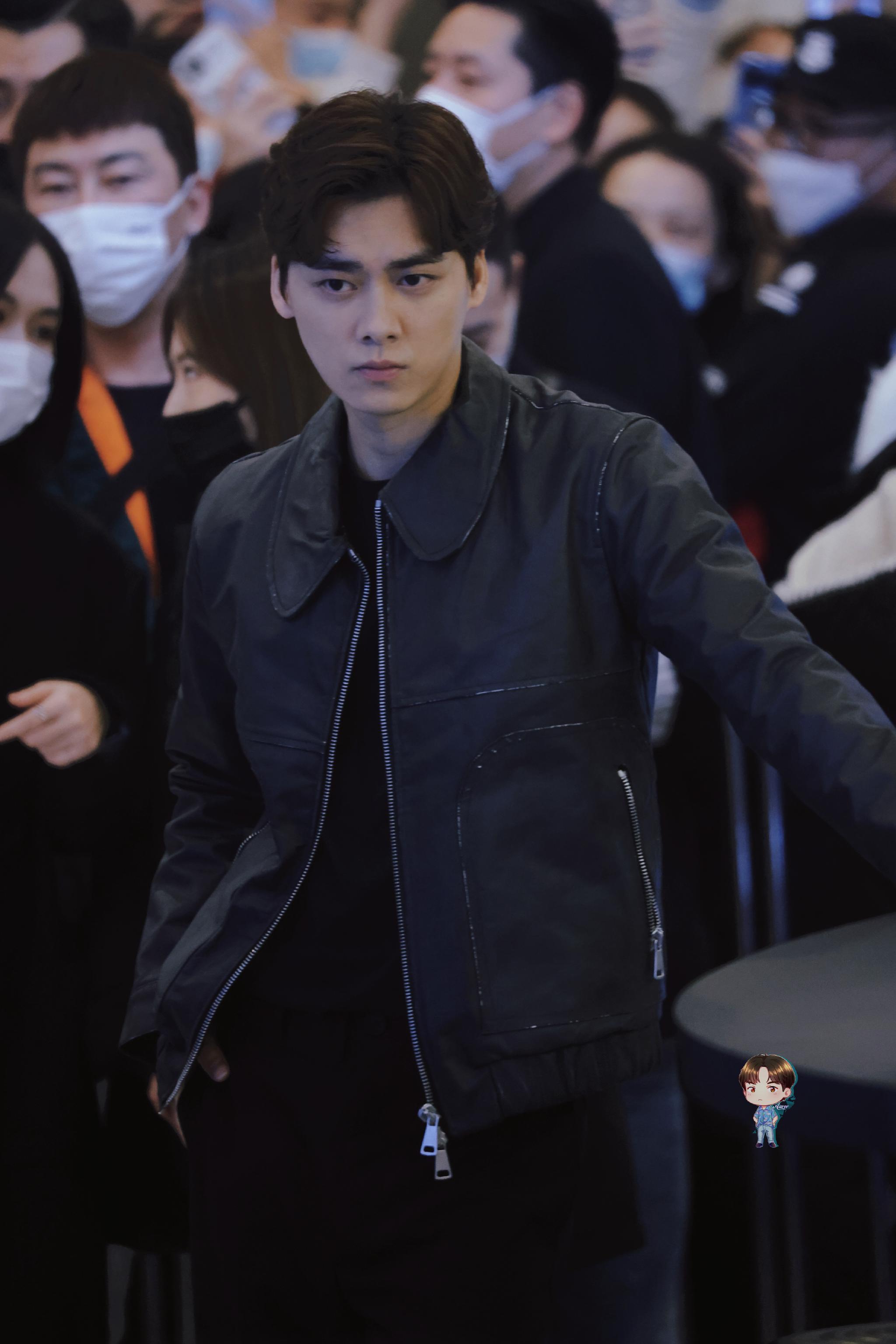 李易峰线下活动生图用脸鲨人事件期待峰哥新歌啊