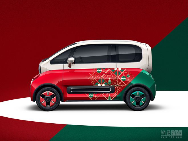 圣诞老人新座驾 宝骏KiWi EV圣诞限定版亮相休闲区蓝鸢梦想 - Www.slyday.coM