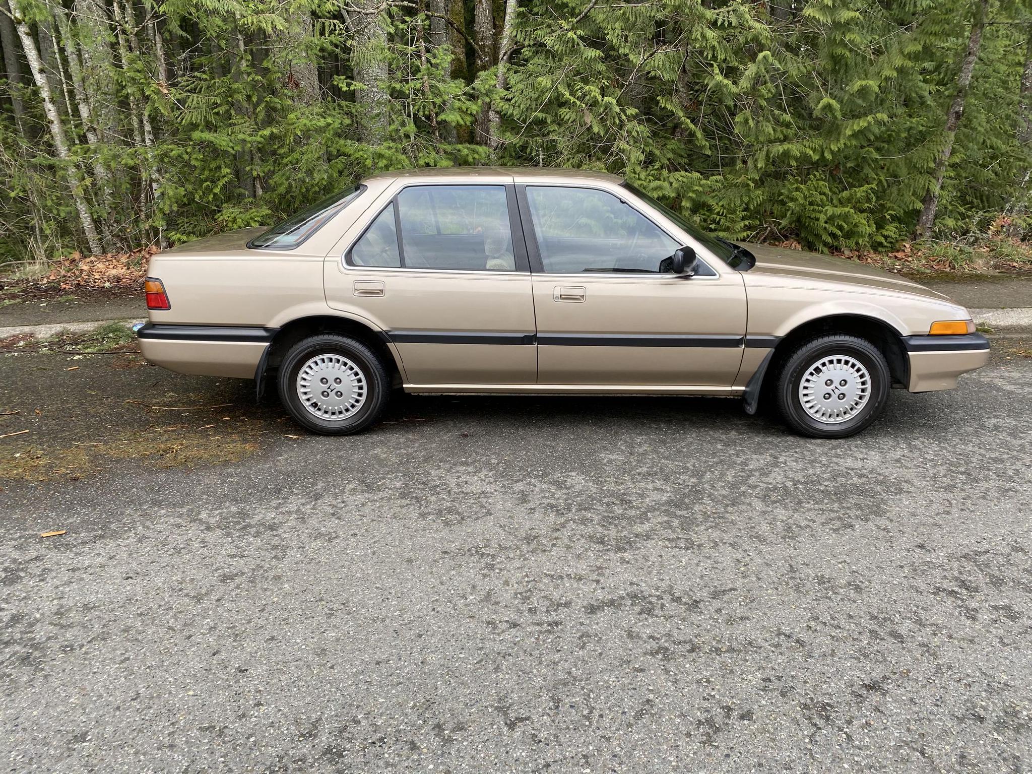 本田第一款使用四轮双叉臂悬挂的车型第三代雅阁