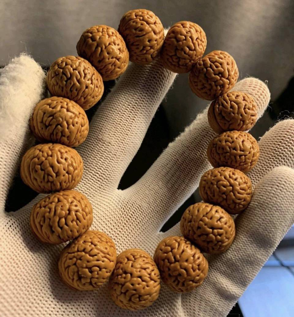 这些桃核品种您最喜欢那个？正确的盘玩方法了解么|纹路|里手|手纸|果肉|密封袋_新浪新闻